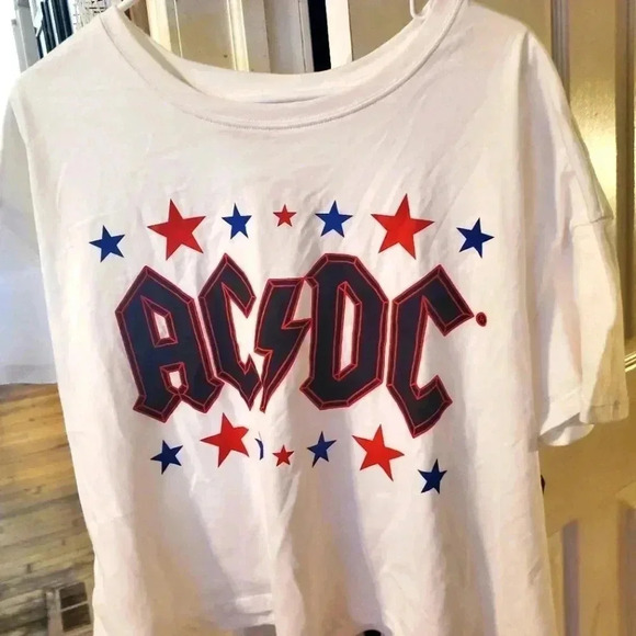 ACDC TOP - Picture 1 of 3